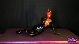 RubberPassion - Devilinlucy Pt1 2